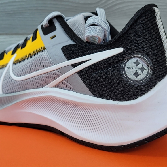 ? Nike Pittsburgh Steelers Zoom Pegasus 38 Running Shoes - M 5 W 6.5 - NFL ? main image 6